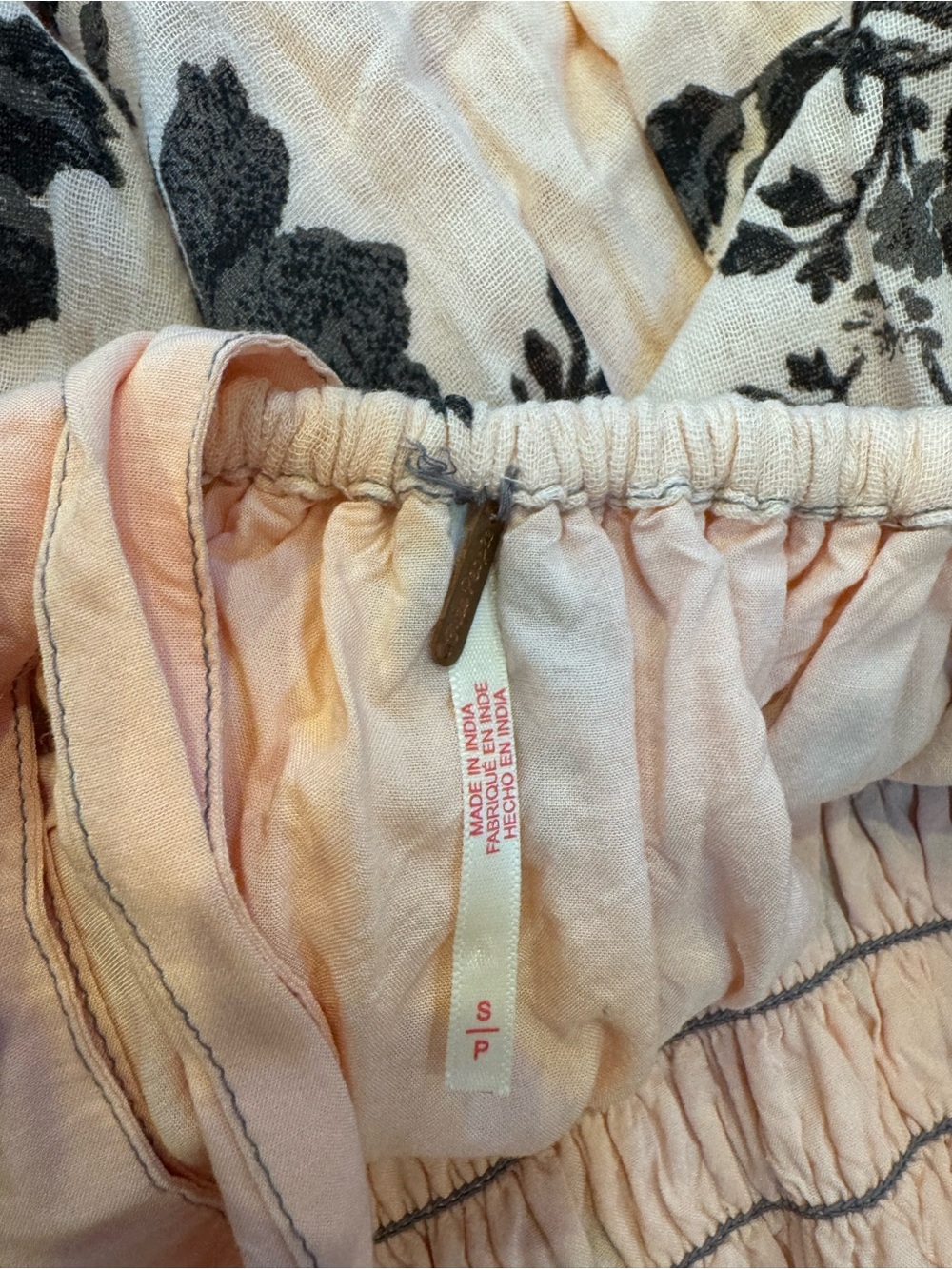 Free People S Women’s pink/Peach Floral Smocked Midi/maxi Dress - Picture 4 of 5